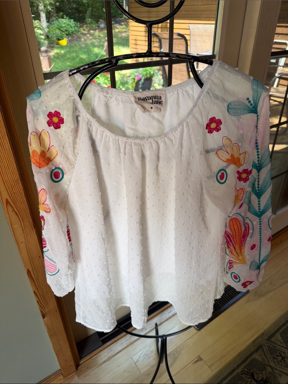 Savanna Jane Swiss Dot Lined White Sz M Blouse with Colorful Floral Embroidery